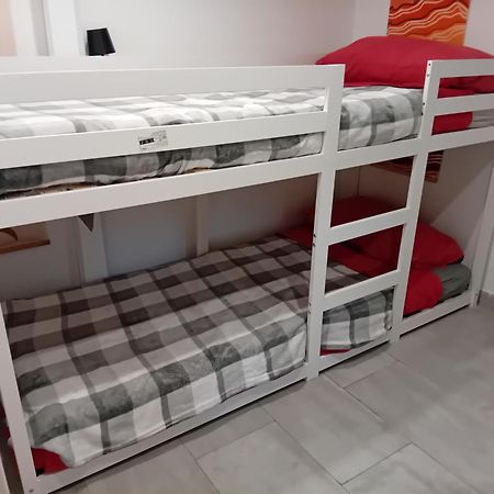 Room In Historical City Centre With Private Bathroom カターニア エクステリア 写真