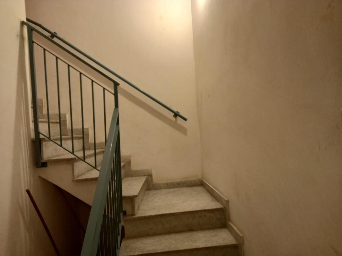 Room In Historical City Centre With Private Bathroom カターニア エクステリア 写真