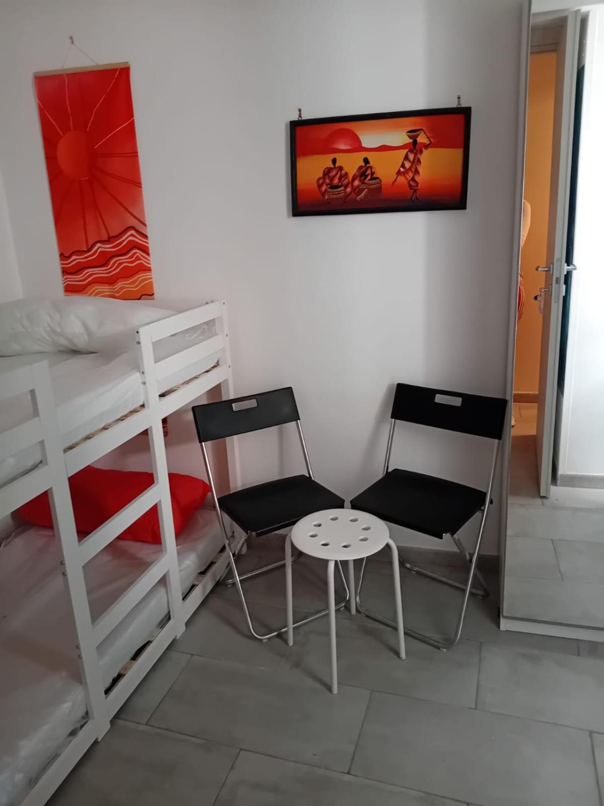 Room In Historical City Centre With Private Bathroom カターニア エクステリア 写真