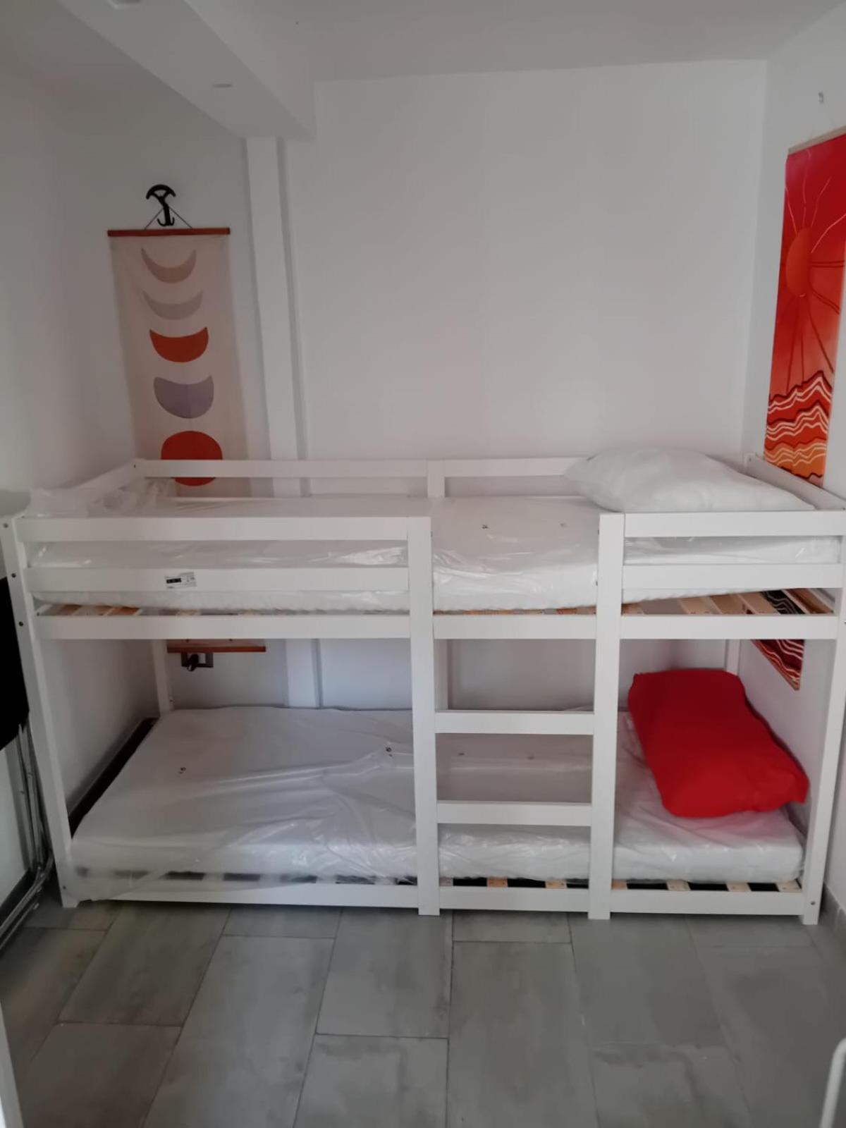 Room In Historical City Centre With Private Bathroom カターニア エクステリア 写真